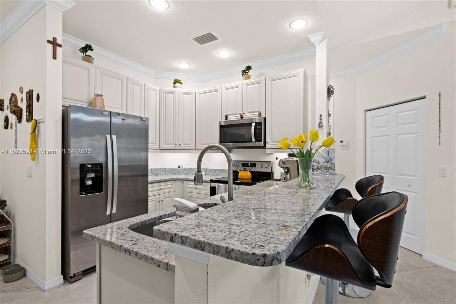Cape Coral, FL 33909,1051 Winding Pinces Cir #203