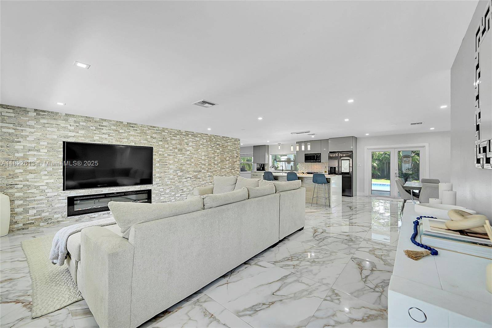 Plantation, FL 33313,7481 NW 14th St