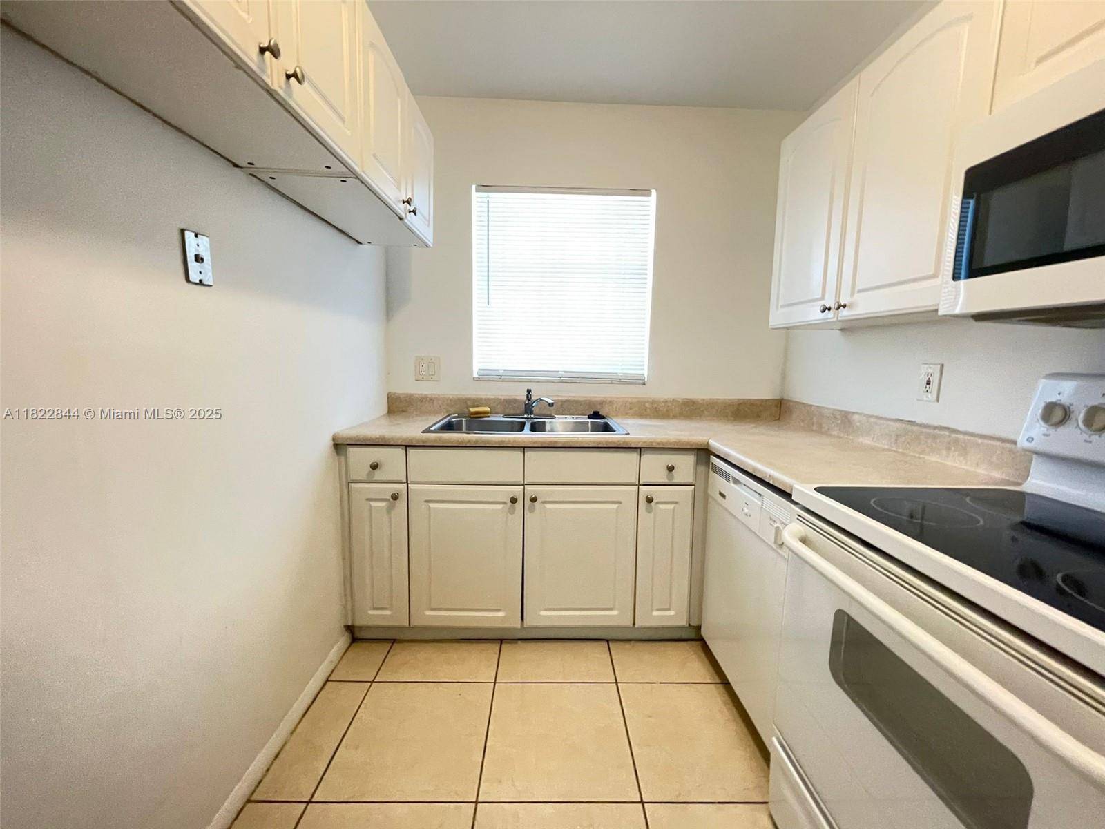 West Palm Beach, FL 33417,4951 Wedgewood Way #6