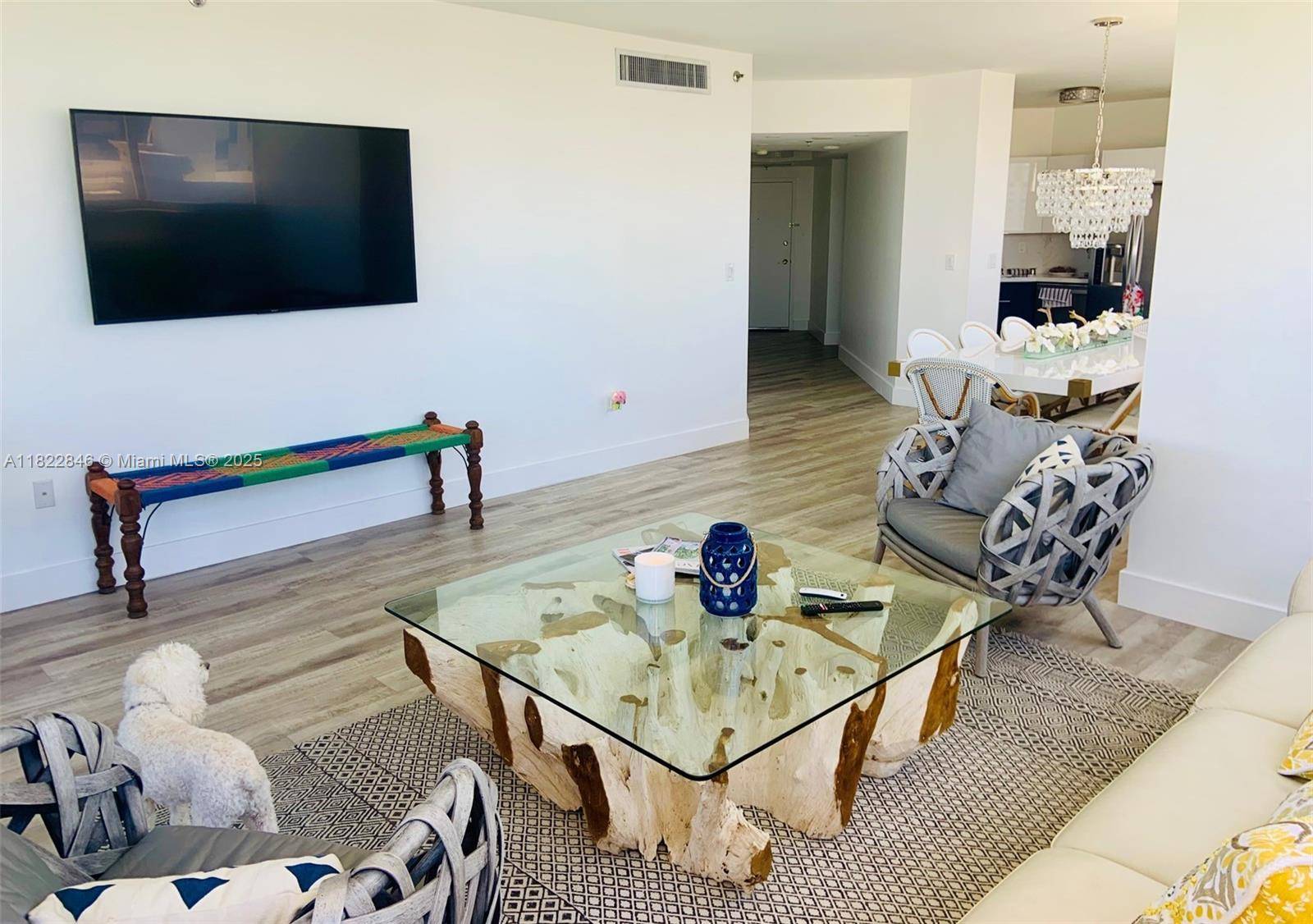 Miami Beach, FL 33141,6422 Collins Ave #804
