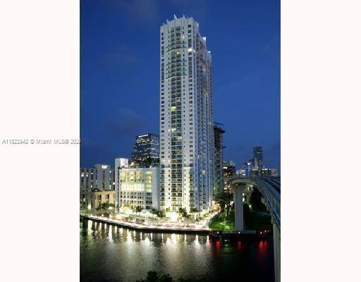 Miami, FL 33131,41 SE 5th St #1305