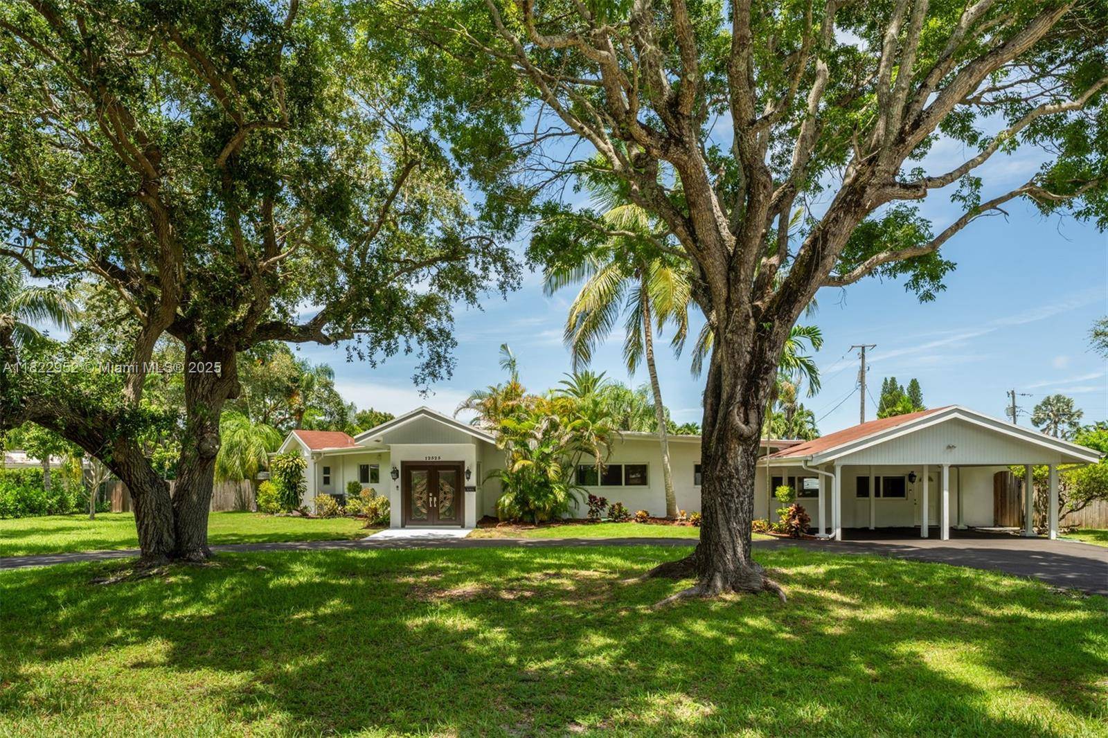 Pinecrest, FL 33156,12525 SW 72nd Ave