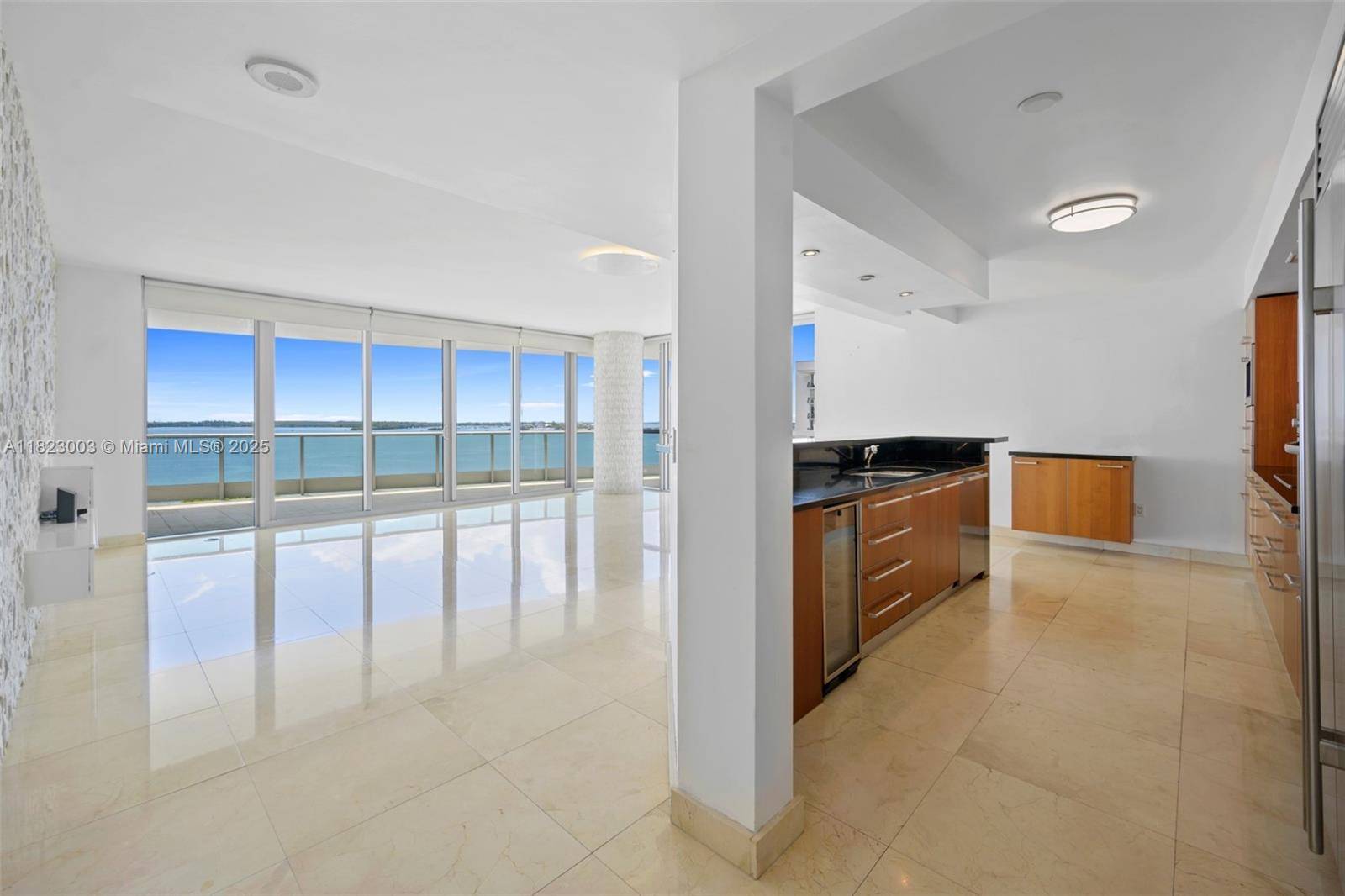 Miami, FL 33131,1331 Brickell Bay Dr #911