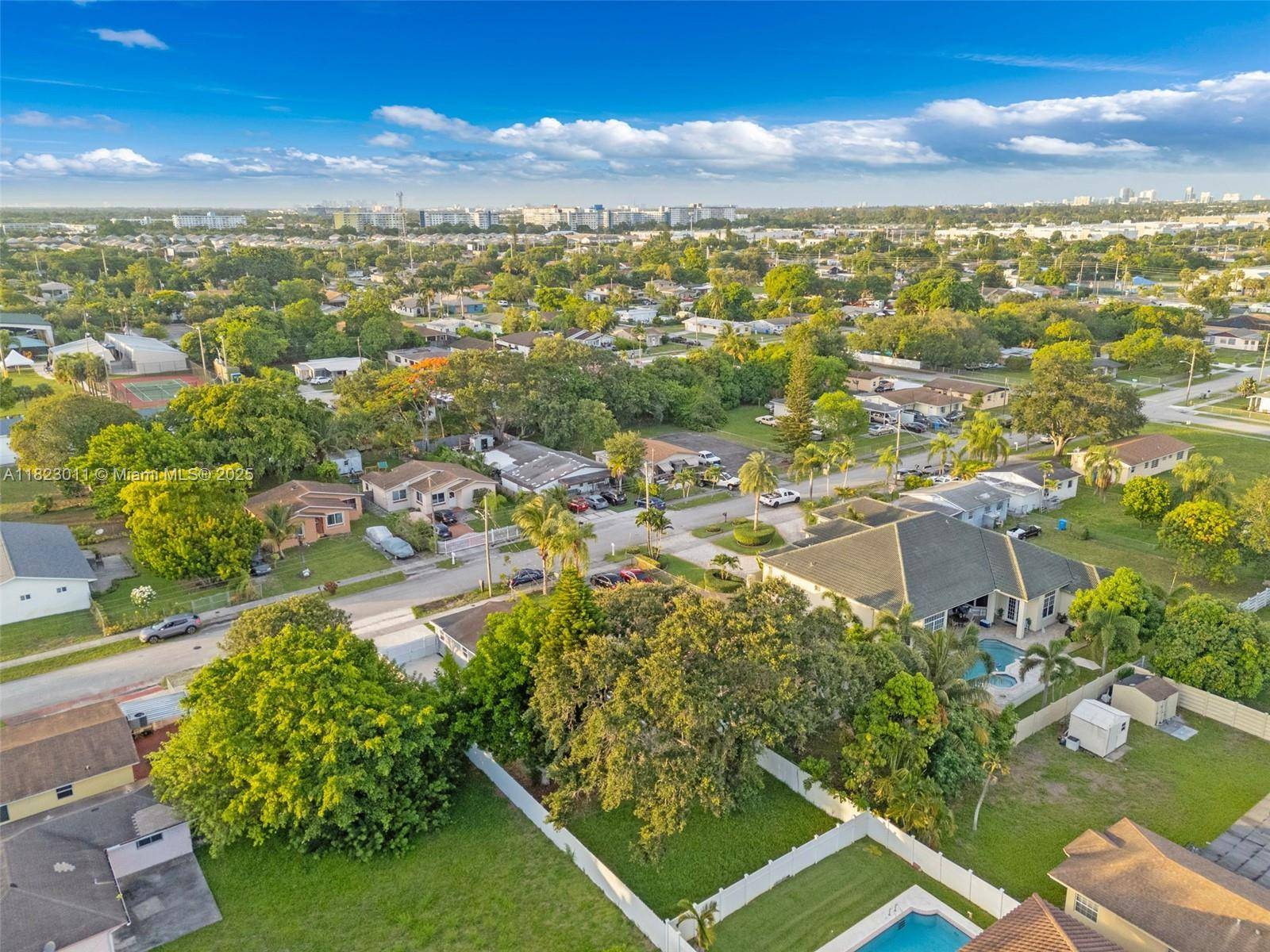 West Park, FL 33023,4622 SW 23rd St
