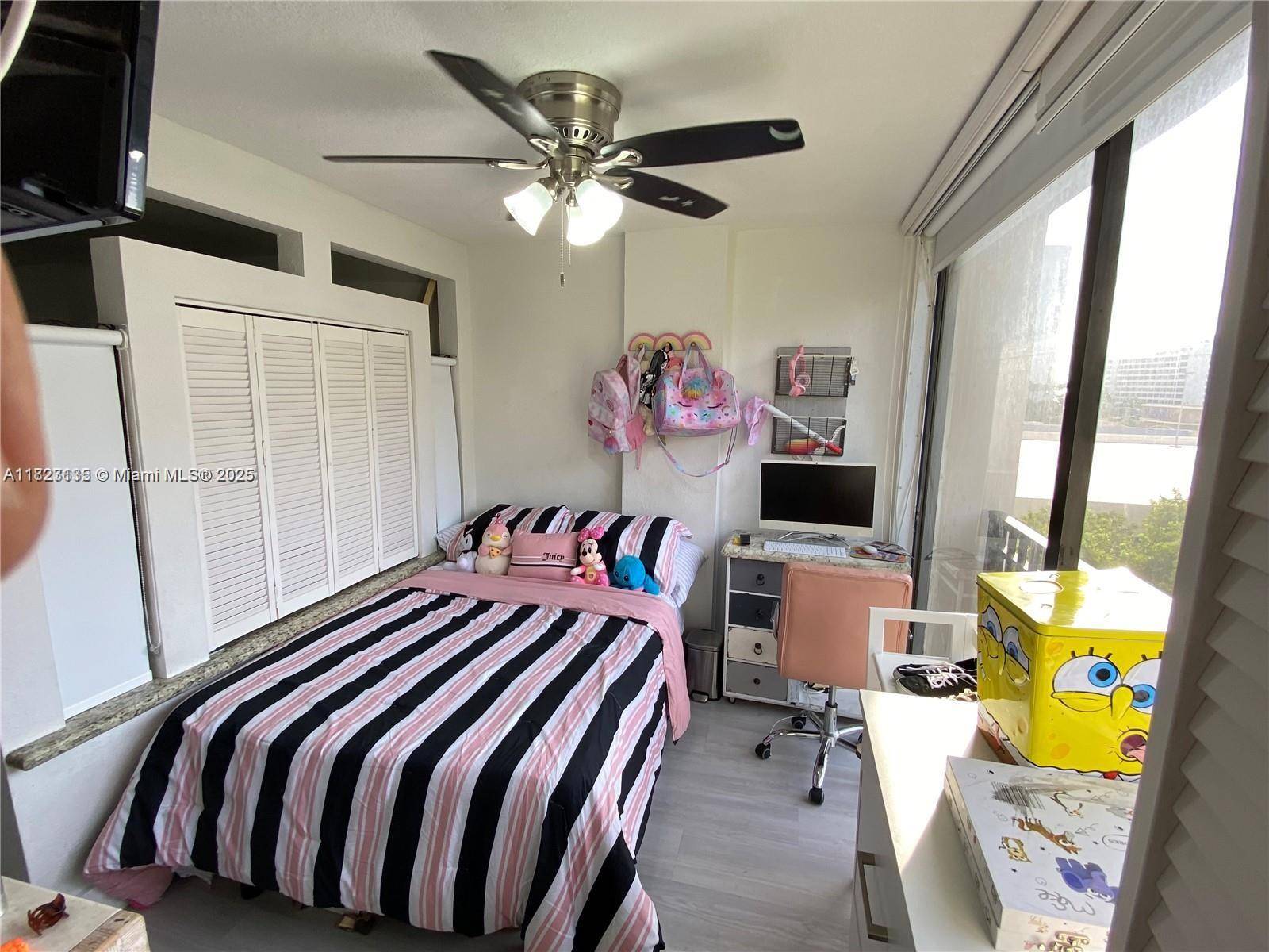 Sunny Isles Beach, FL 33160,17021 N Bay Rd #627
