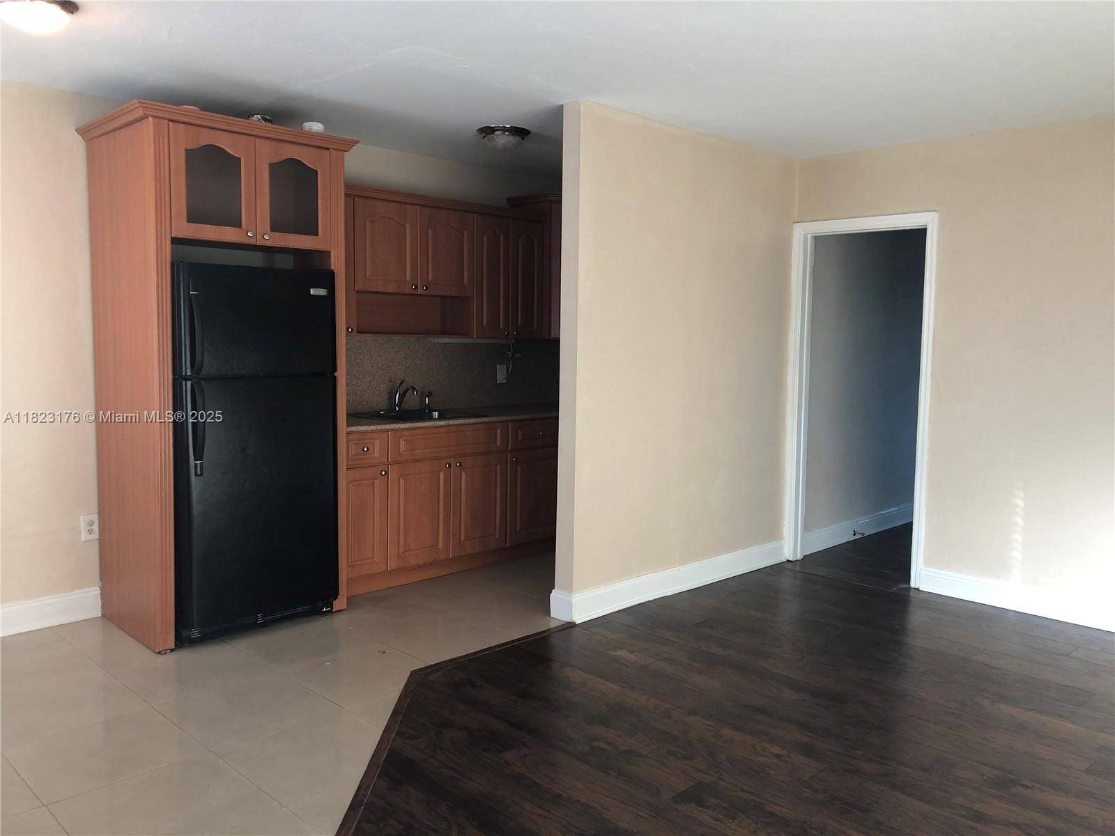 North Miami, FL 33181,1860 Venice Park Dr #110