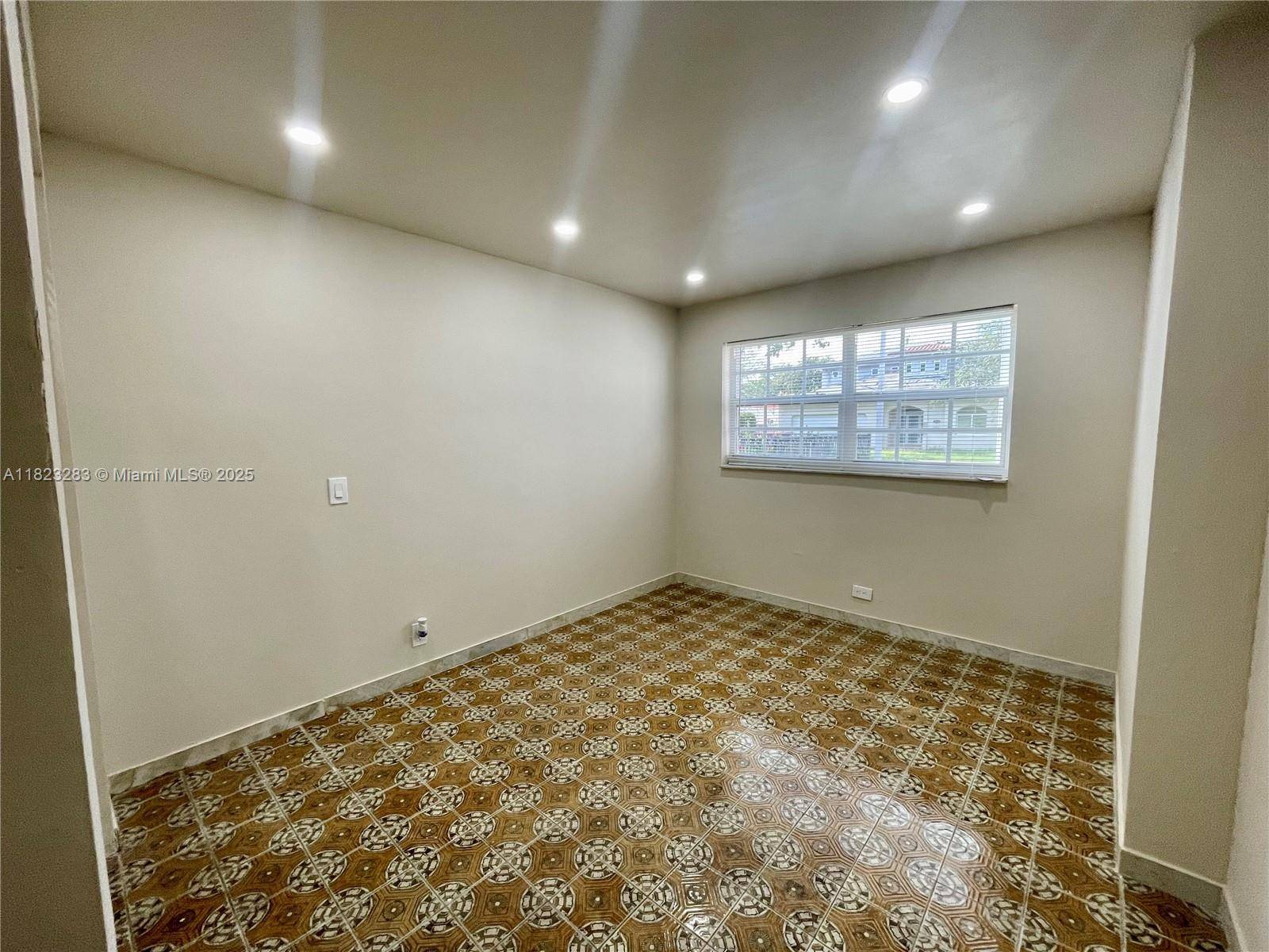 Miami, FL 33145,2338 SW 21st St #Side