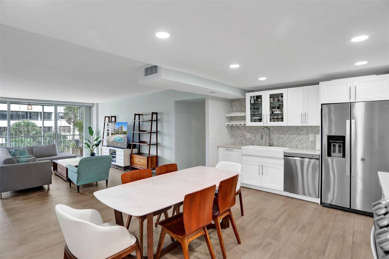 Key Biscayne, FL 33149,150 Ocean Lane Dr #3H