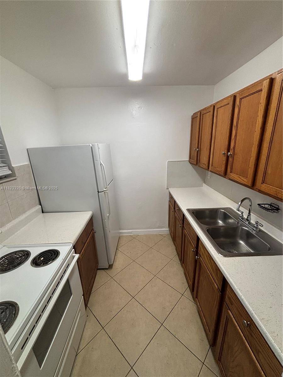 Pembroke Pines, FL 33024,7841 Johnson St #104