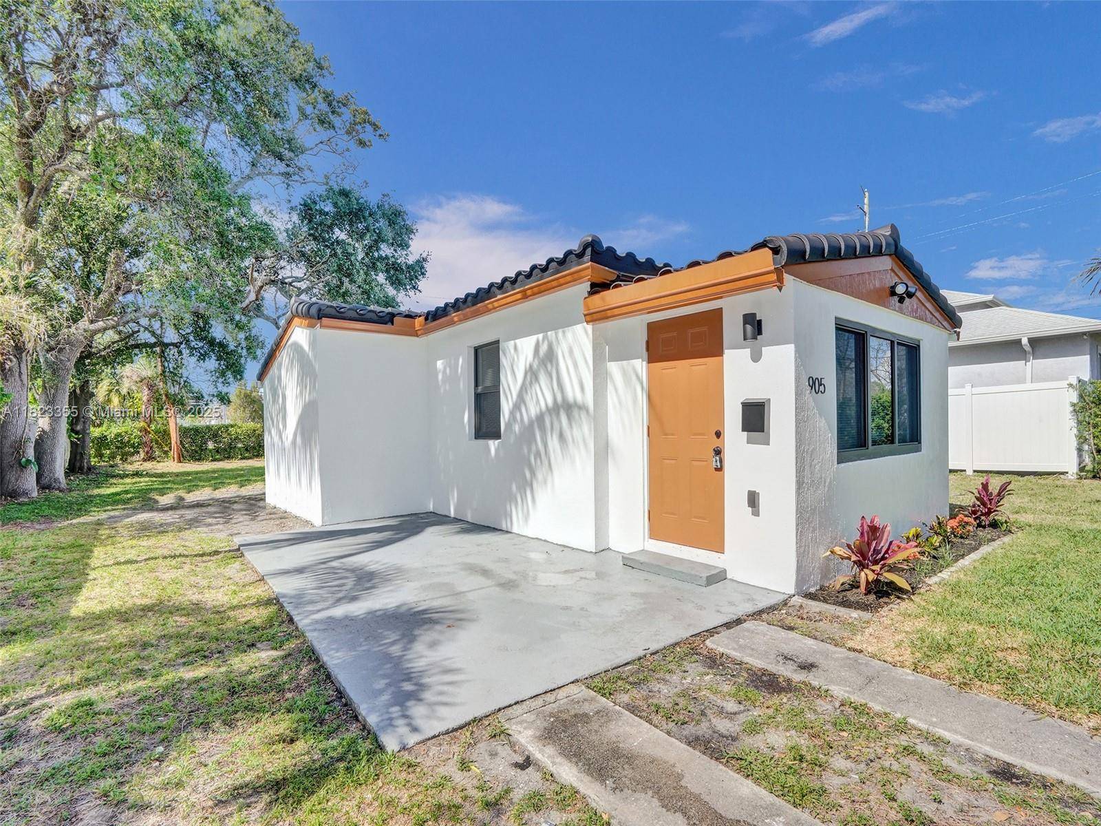 Fort Lauderdale, FL 33315,905 SW 22nd St