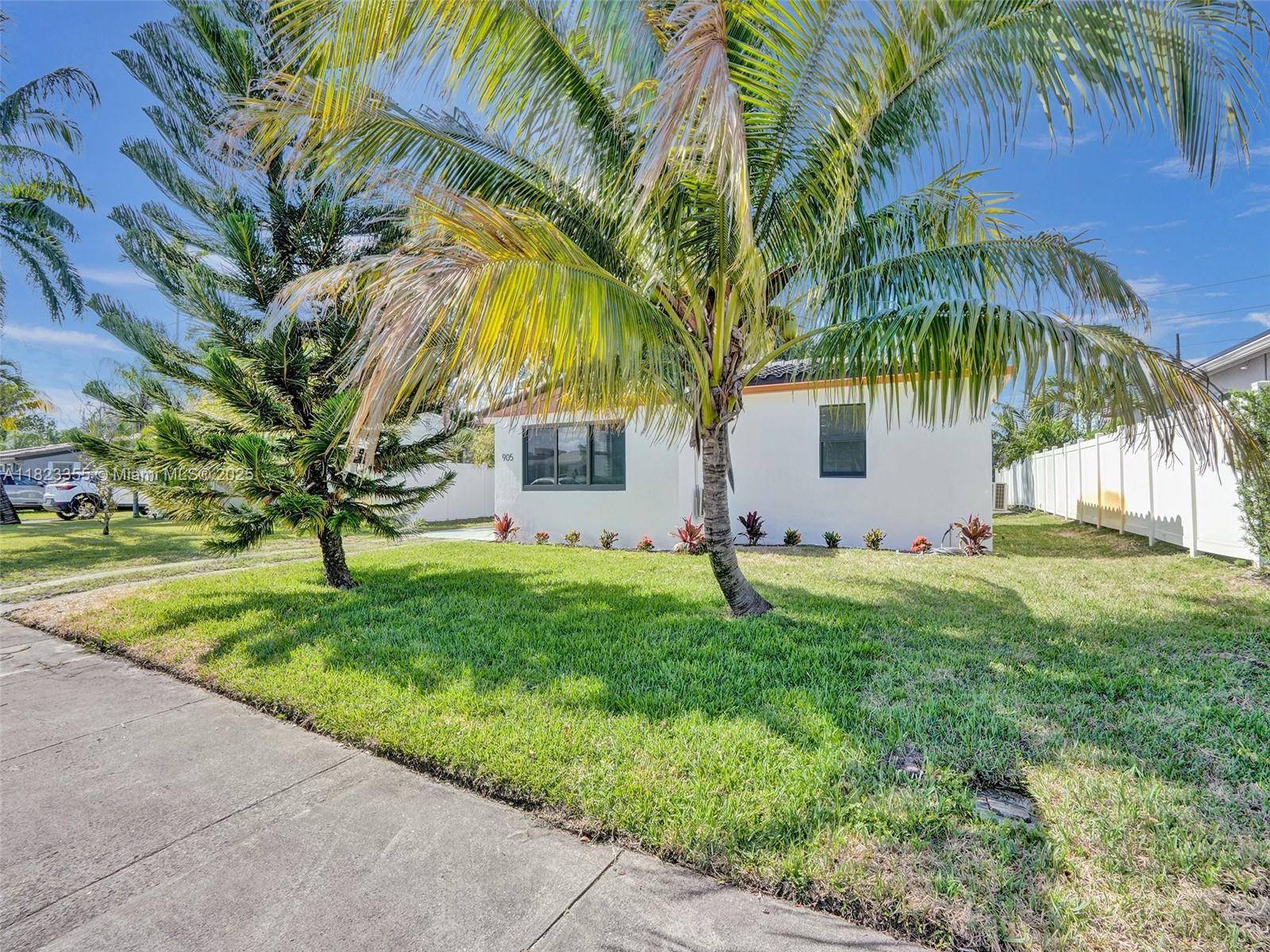 Fort Lauderdale, FL 33315,905 SW 22nd St