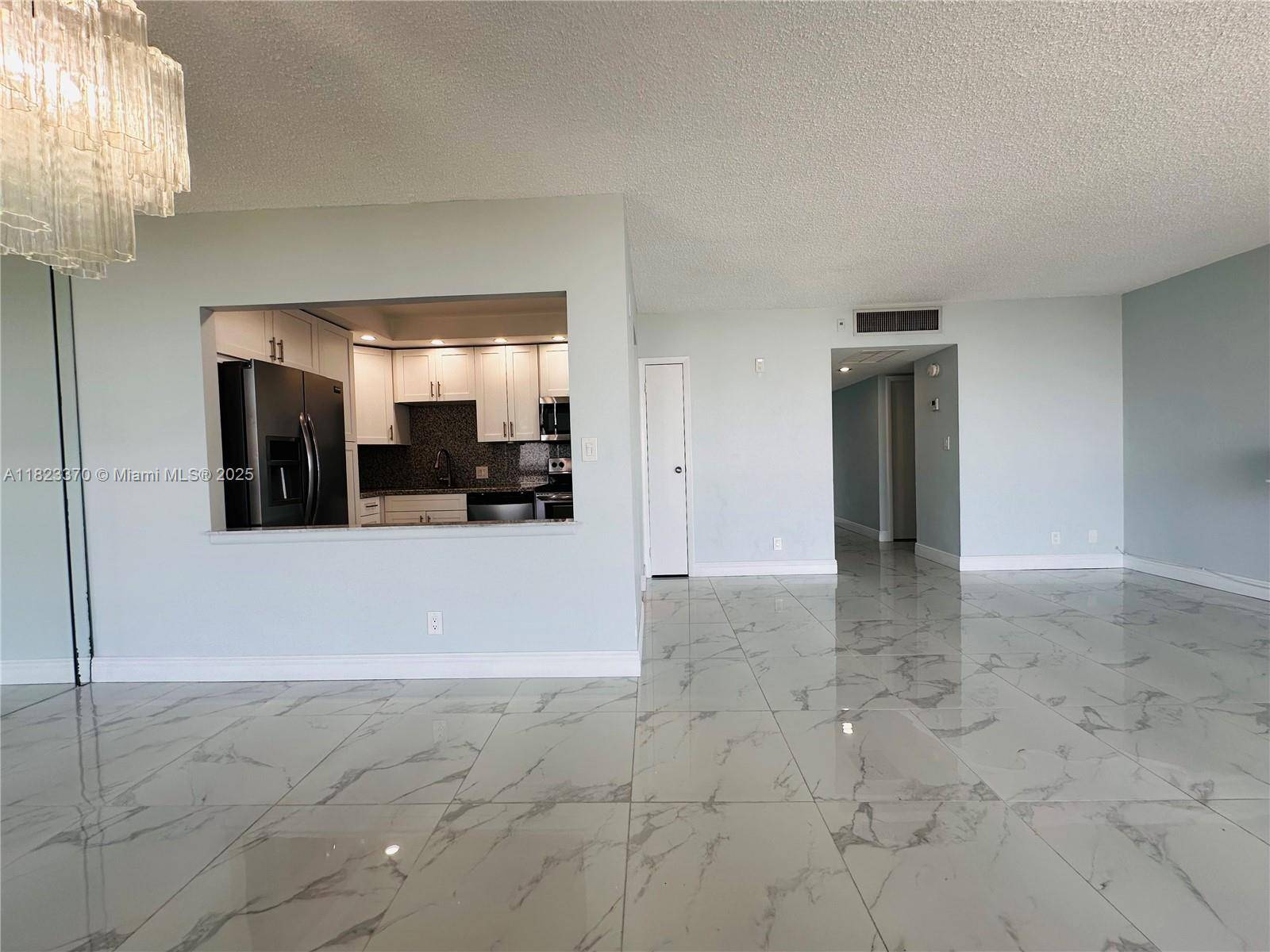 Aventura, FL 33180,20335 W Country Club Dr #2601