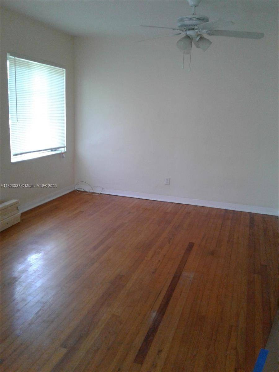 South Miami, FL 33143,6000 SW 76 St