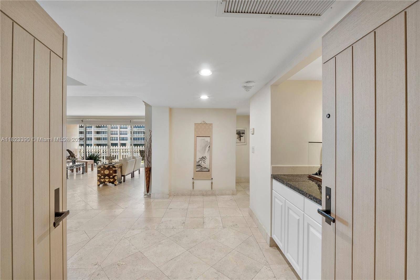 Miami, FL 33133,3 Grove Isle Dr #C706