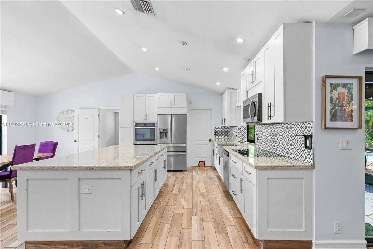Boca Raton, FL 33428,21784 Little Bear Ln