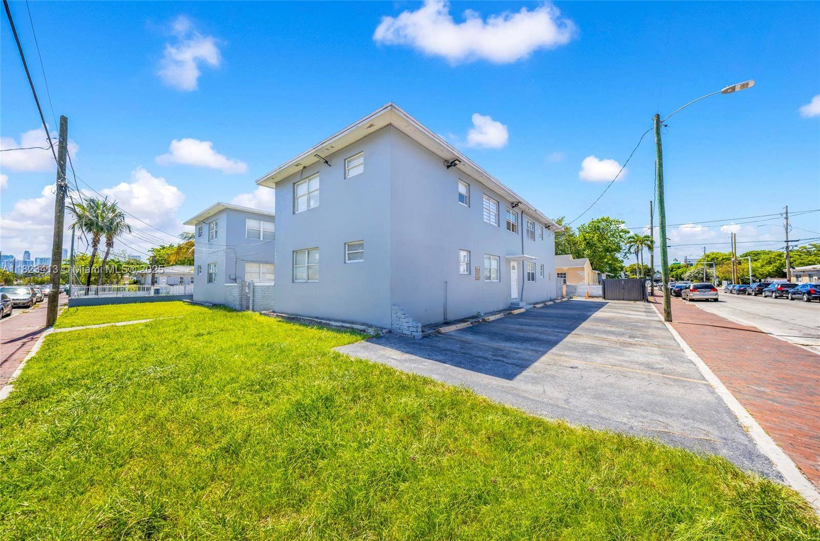 Miami, FL 33135,1580 SW 6th St