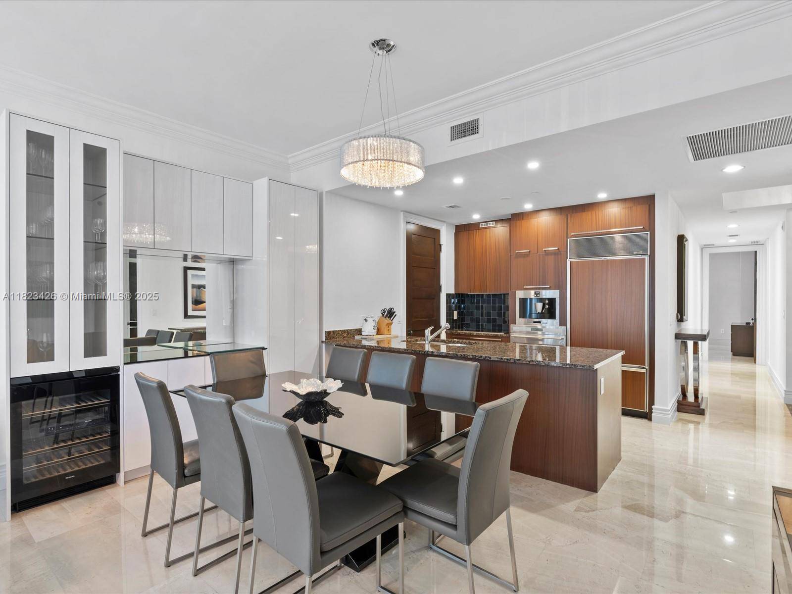 Sunny Isles Beach, FL 33160,15901 Collins Ave #2002