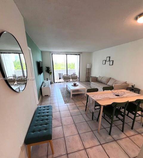 North Miami, FL 33181,2345 NE 135th St #302