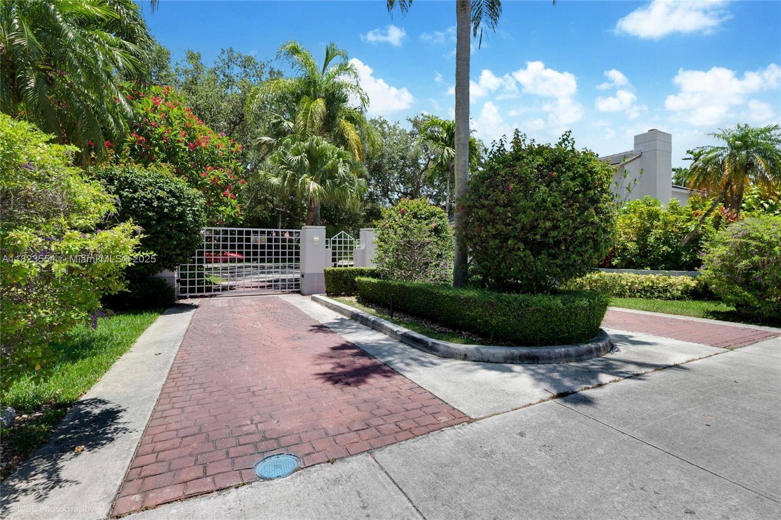 South Miami, FL 33143,6670 SW 69th Ln