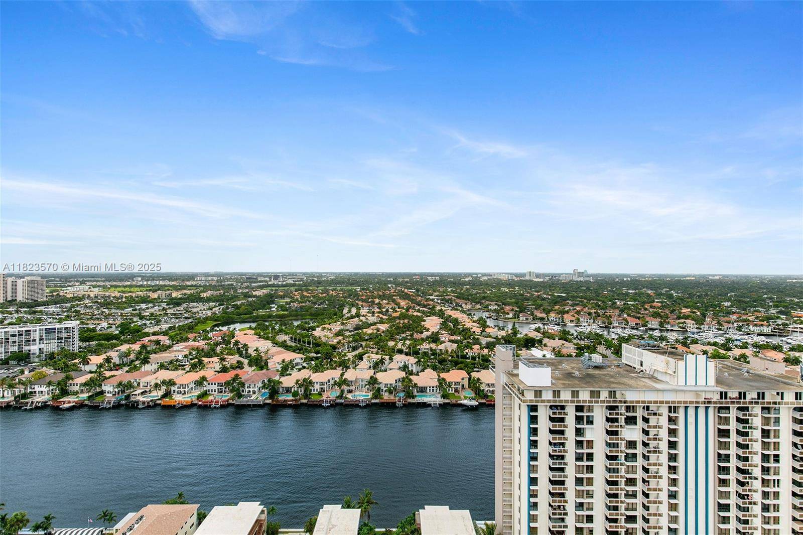Hollywood, FL 33019,2101 S Ocean Dr #2707