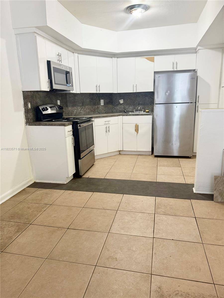 North Miami, FL 33161,12320 NE 11th Pl #A