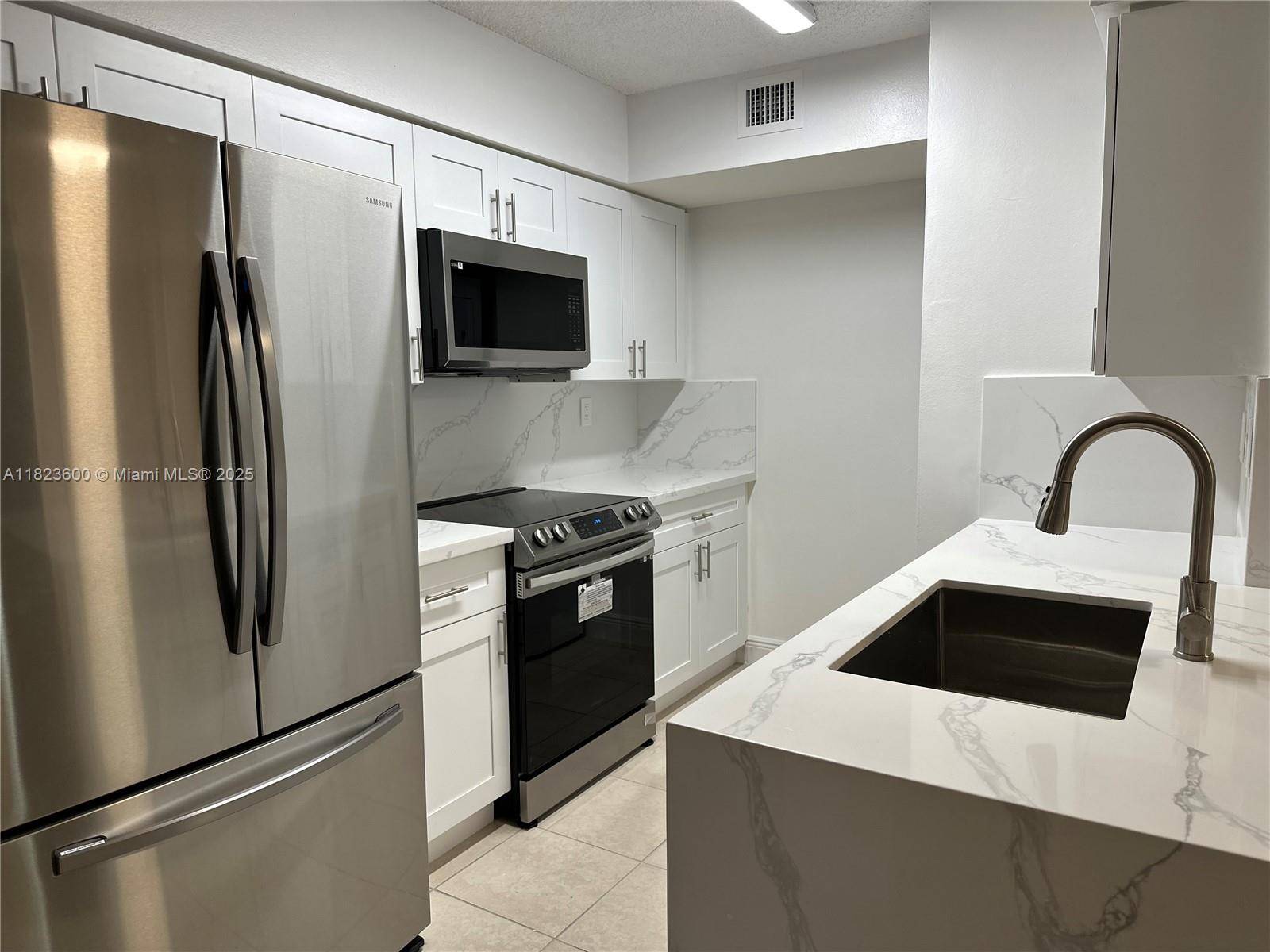 Miami, FL 33193,15221 SW 80th St #304