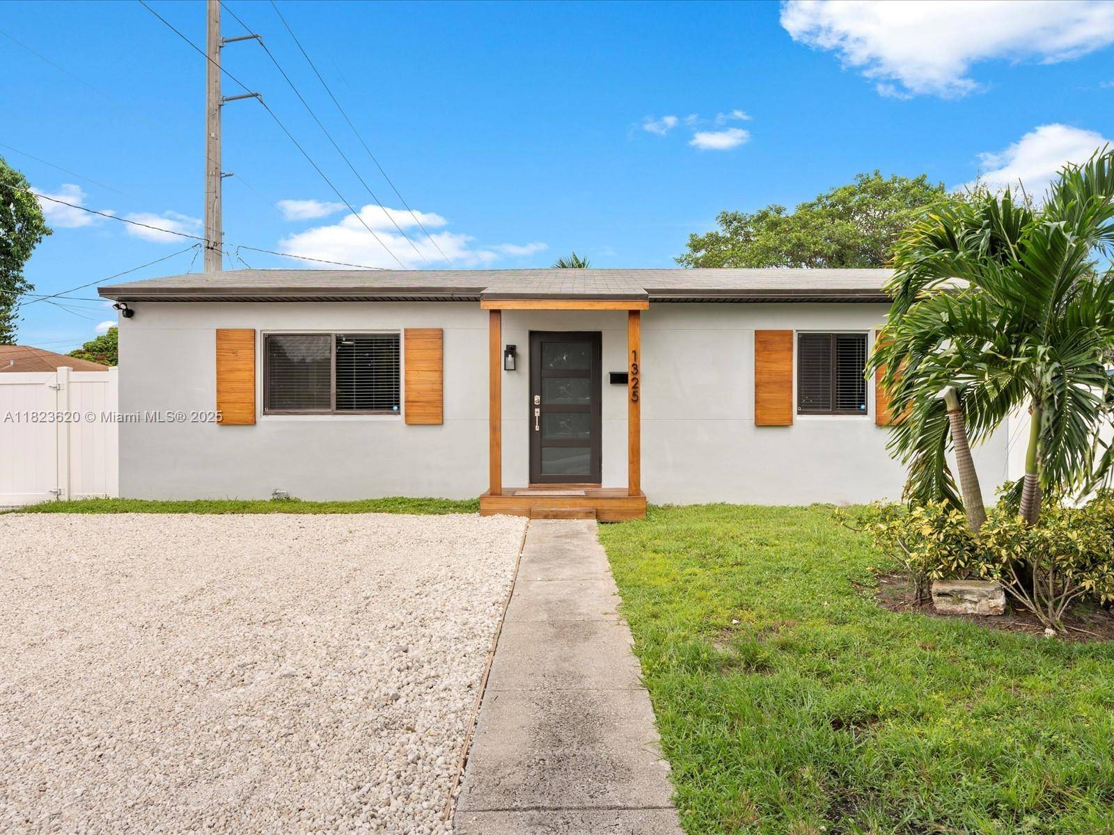 Hollywood, FL 33020,1325 N 26th Ave