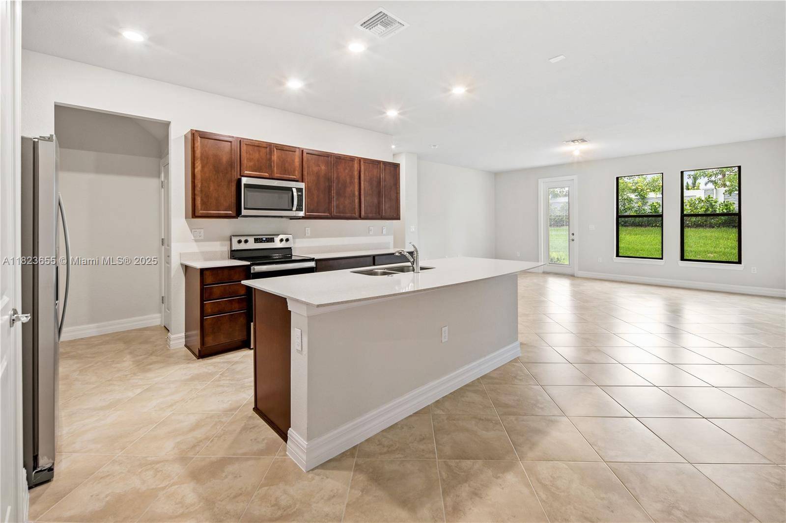 Oakland Park, FL 33309,4488 E Appleton Cir E #E