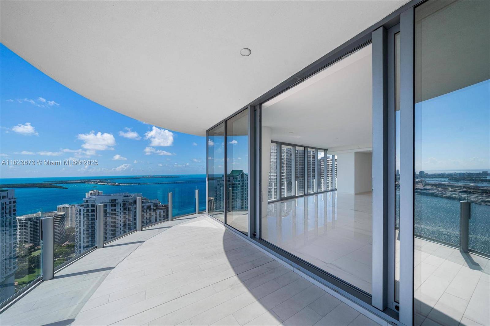 Miami, FL 33131,300 Biscayne Blvd Way #4301