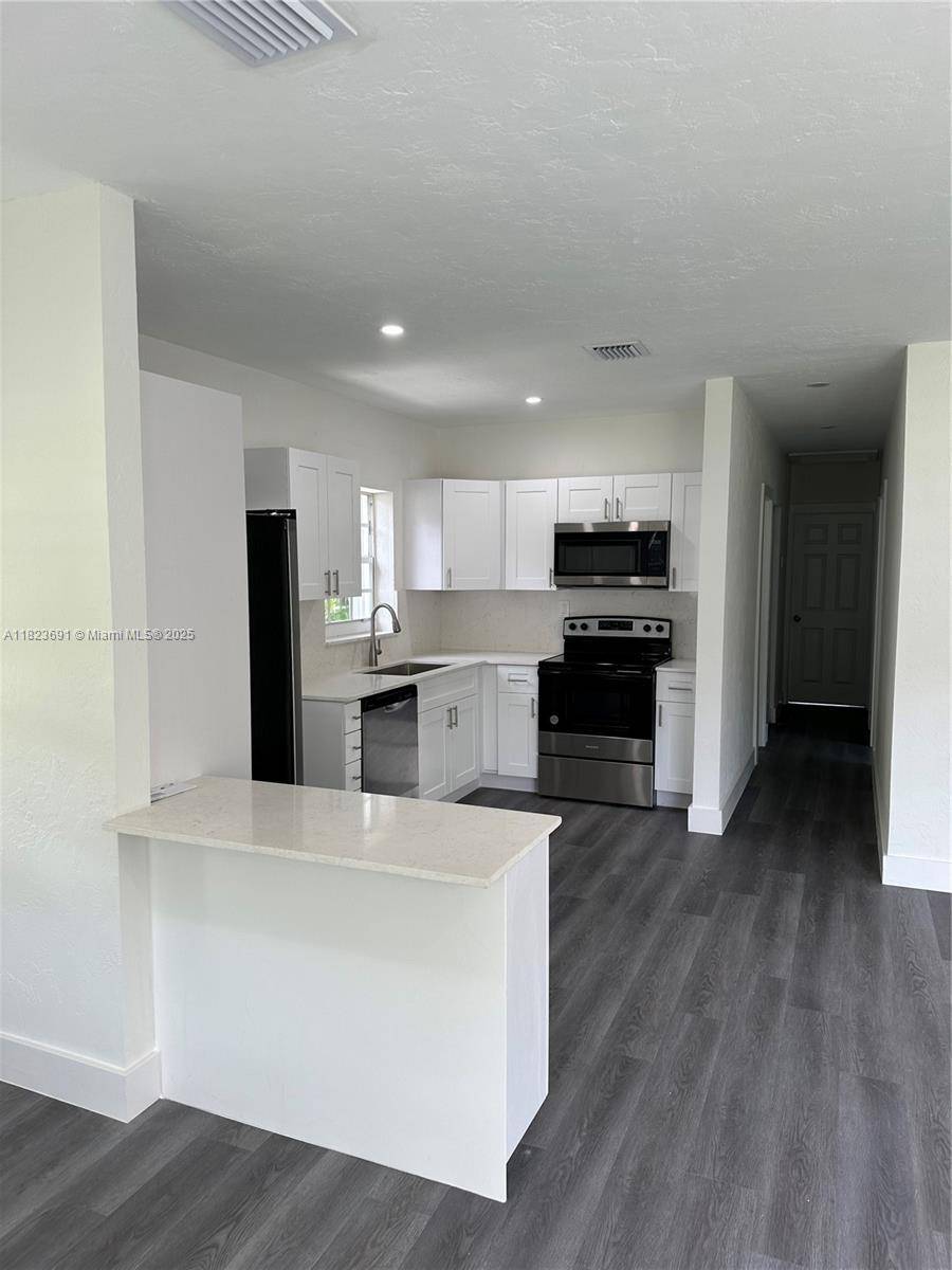 North Miami Beach, FL 33162,17451 NE 19th Ave