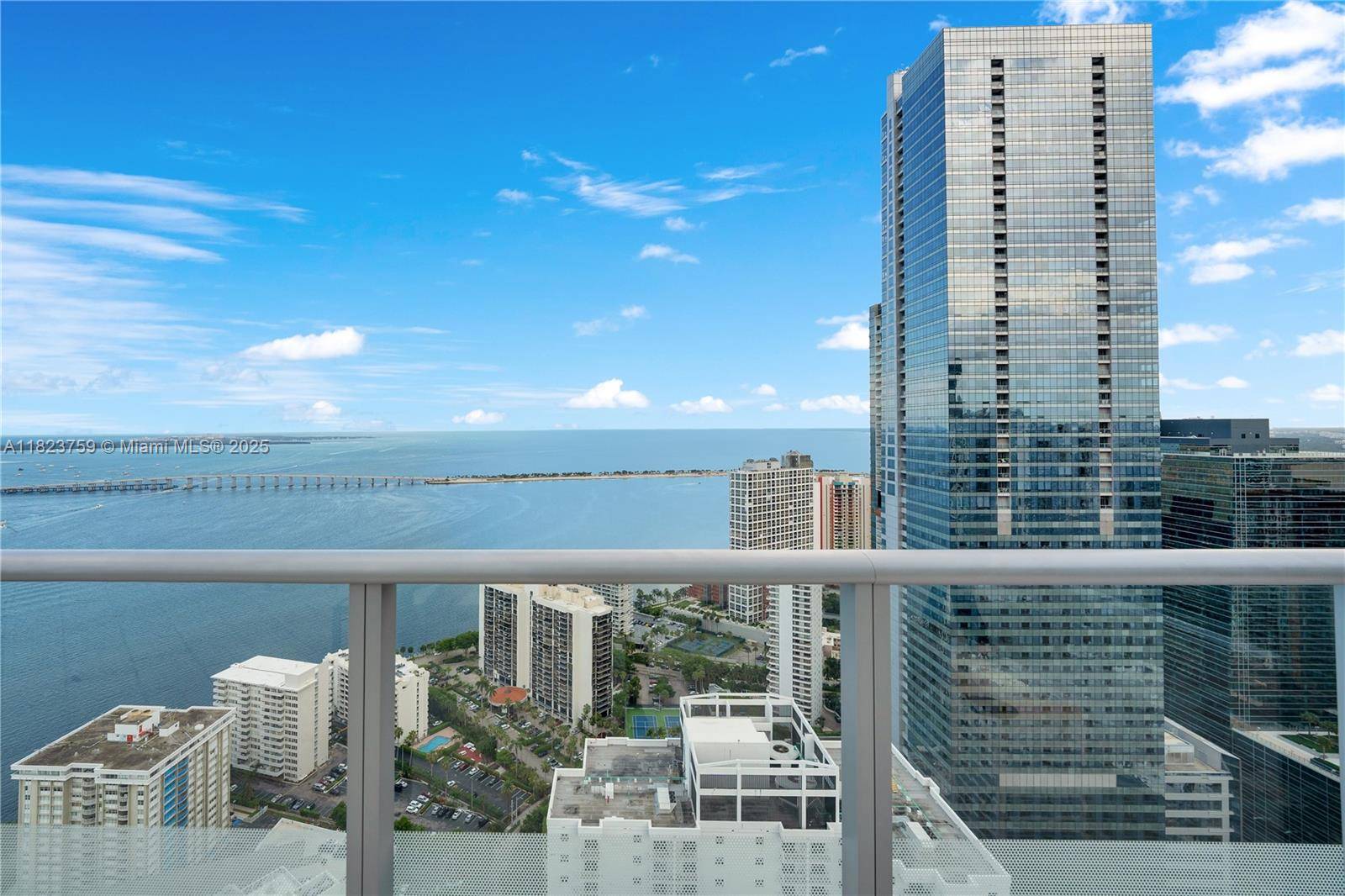 Miami, FL 33131,1300 Brickell Bay Dr #3904