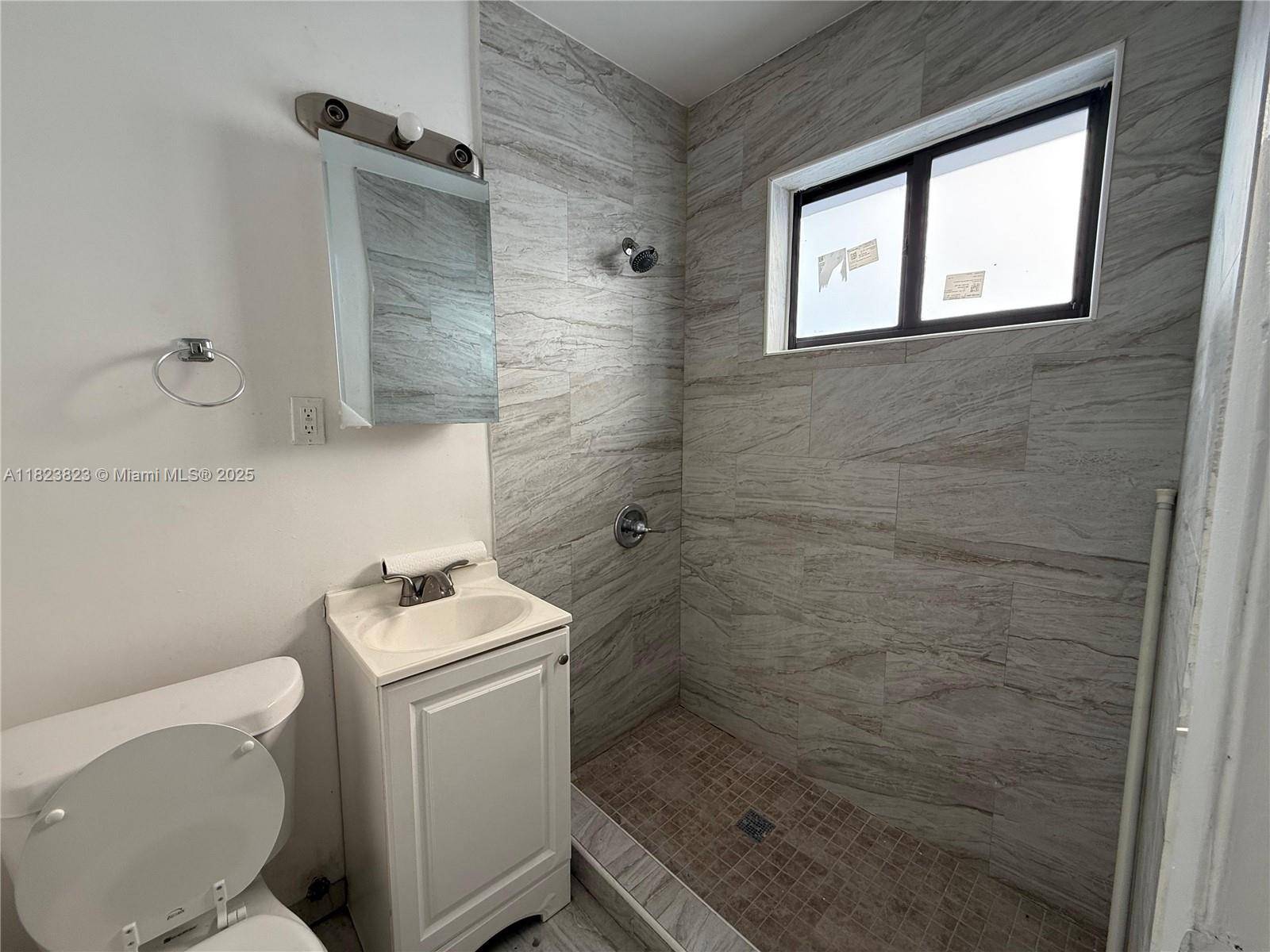 Miami, FL 33130,1037 SW 4th St #4