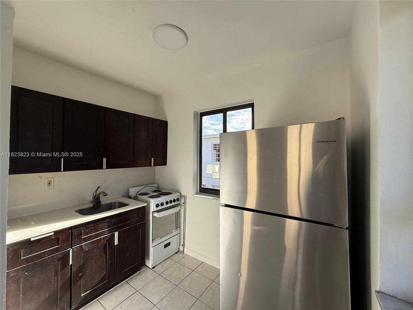 Miami, FL 33130,1037 SW 4th St #4