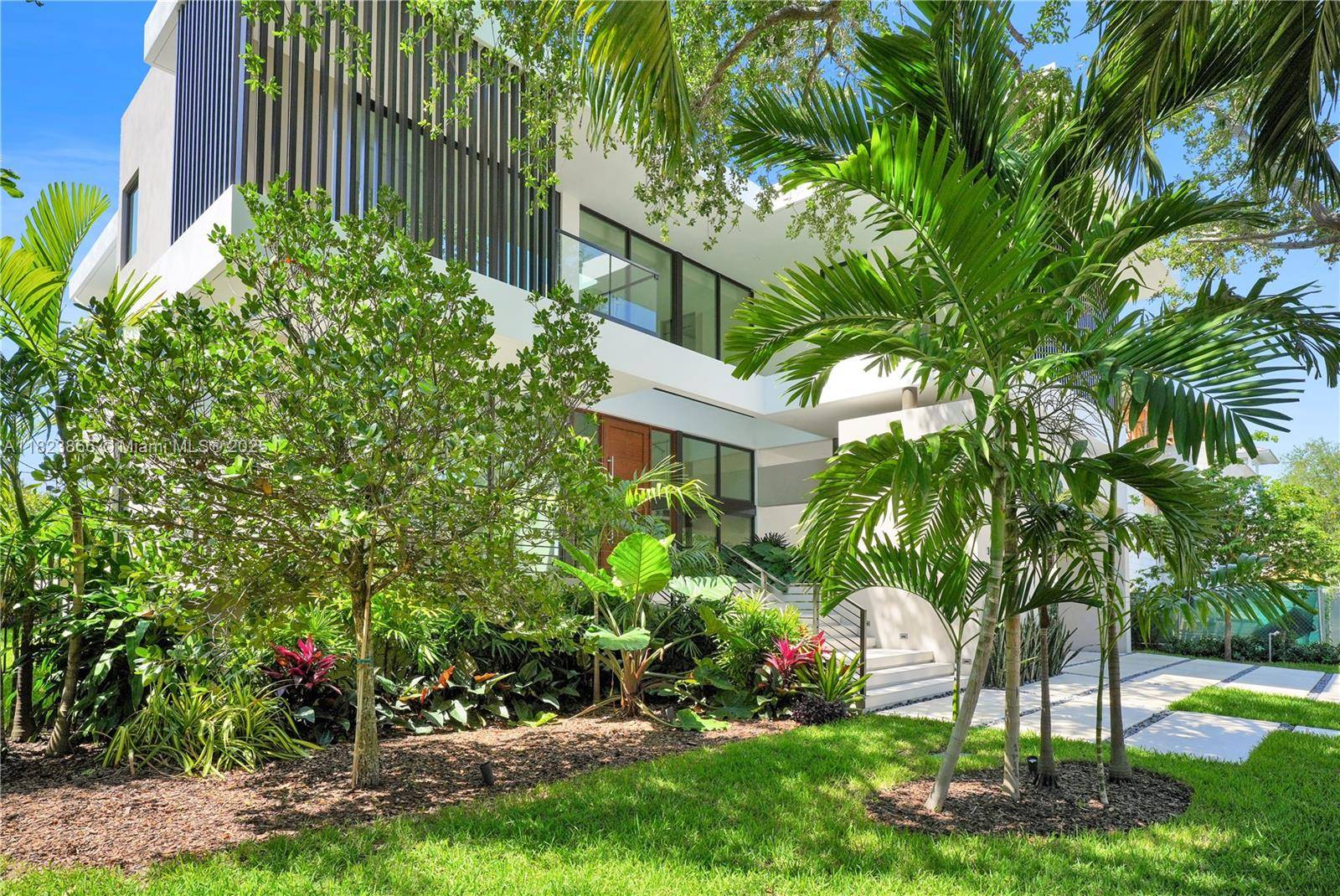 Key Biscayne, FL 33149,100 Hampton Ln