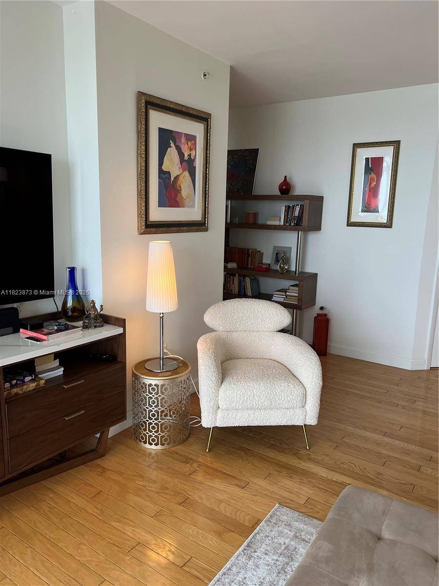 Miami Beach, FL 33141,6365 Collins Ave #3609