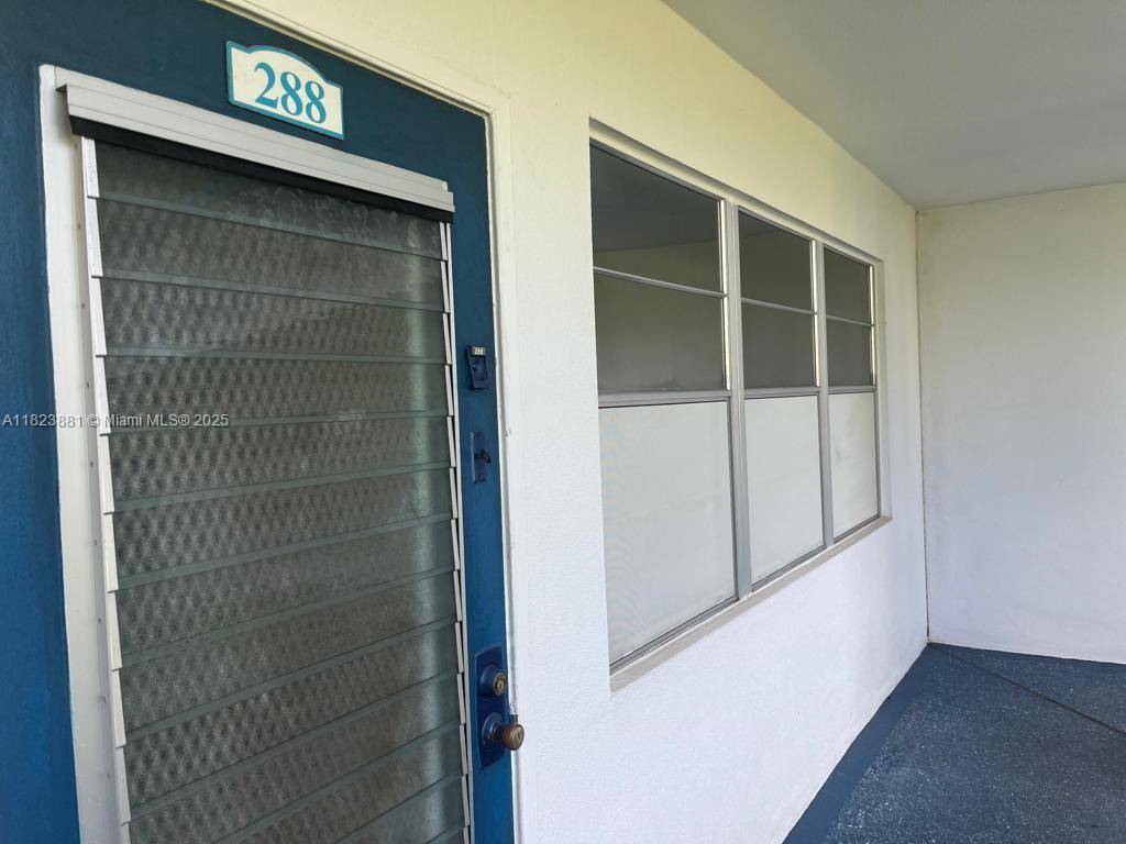 Deerfield Beach, FL 33442,288 N Tilford  N #288