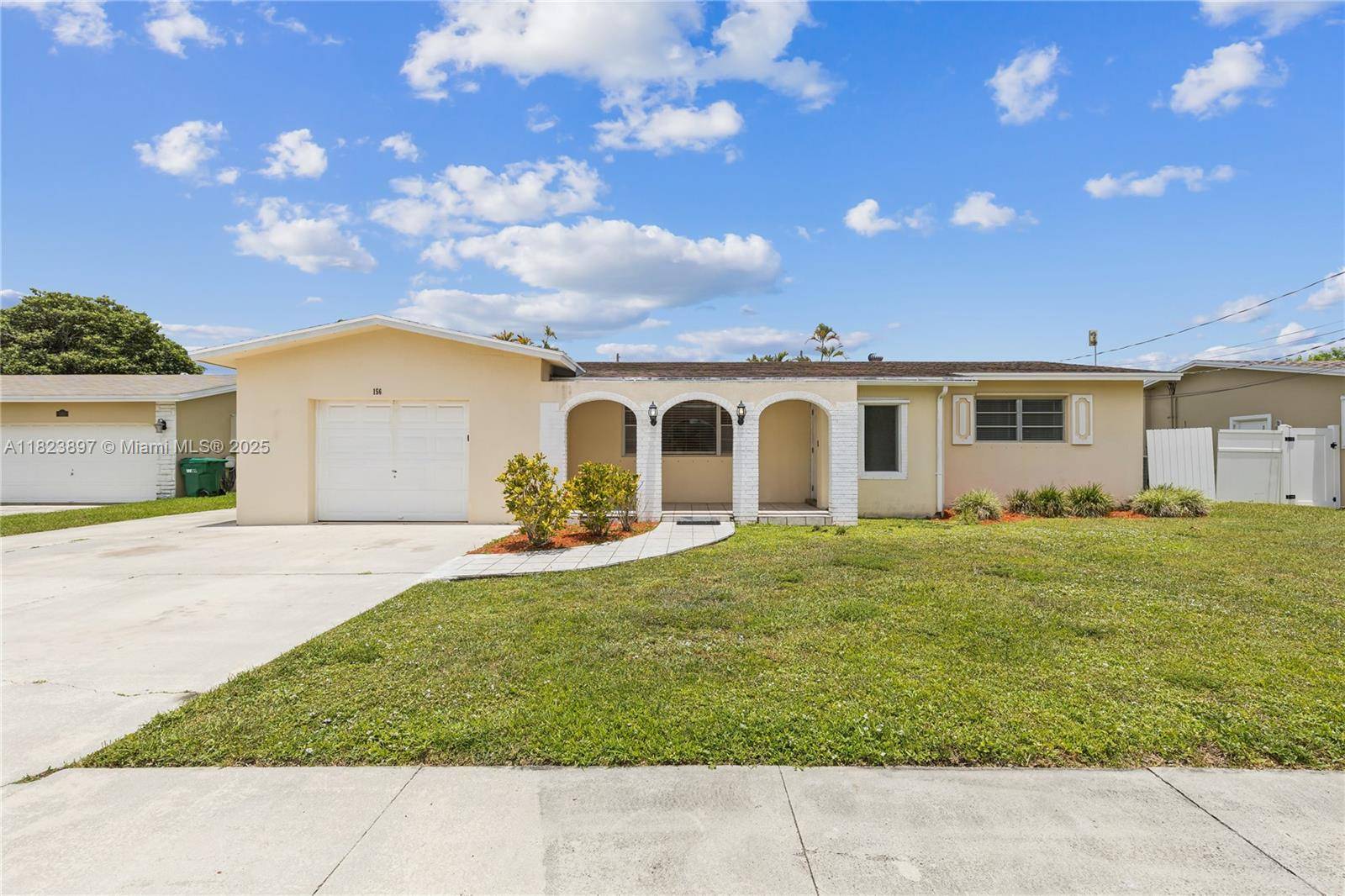 Plantation, FL 33325,156 SW 126th Ave