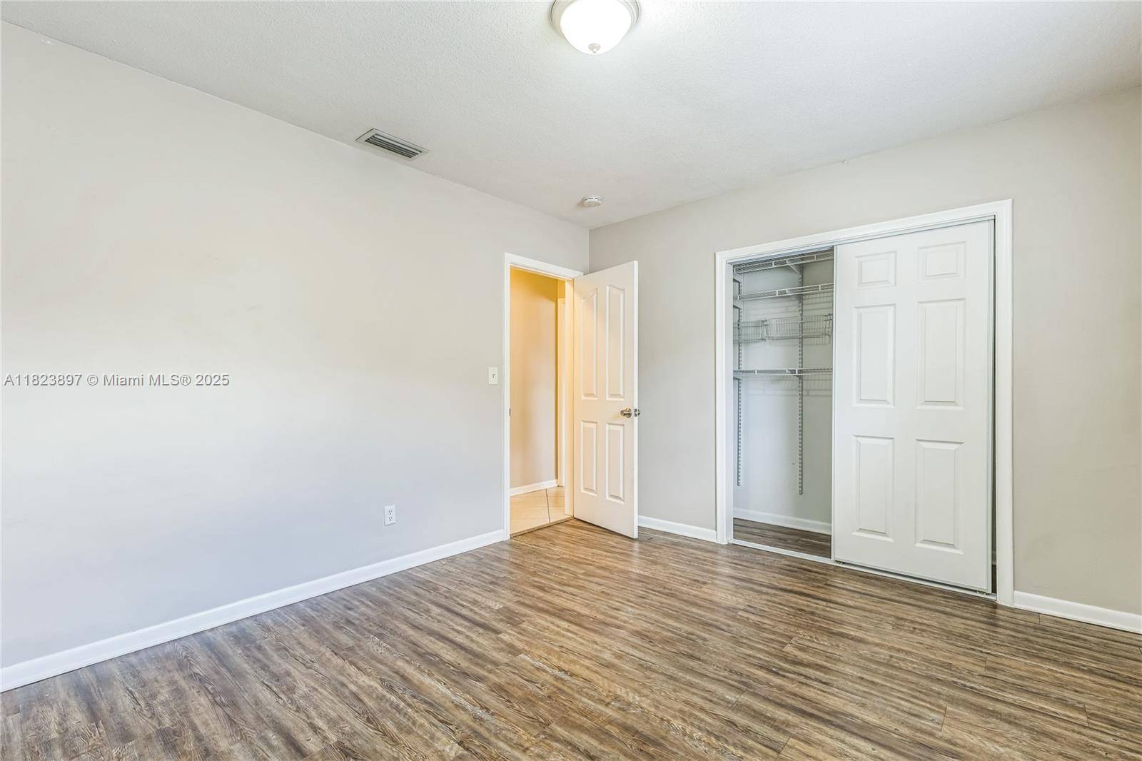 Plantation, FL 33325,156 SW 126th Ave