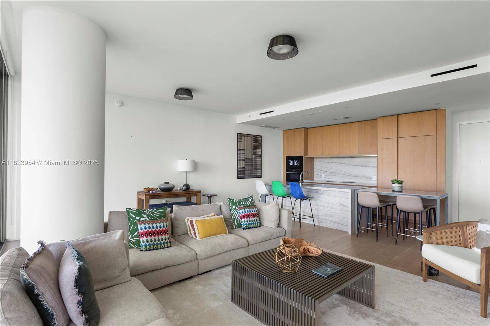 Miami Beach, FL 33154,8701 Collins Ave #604