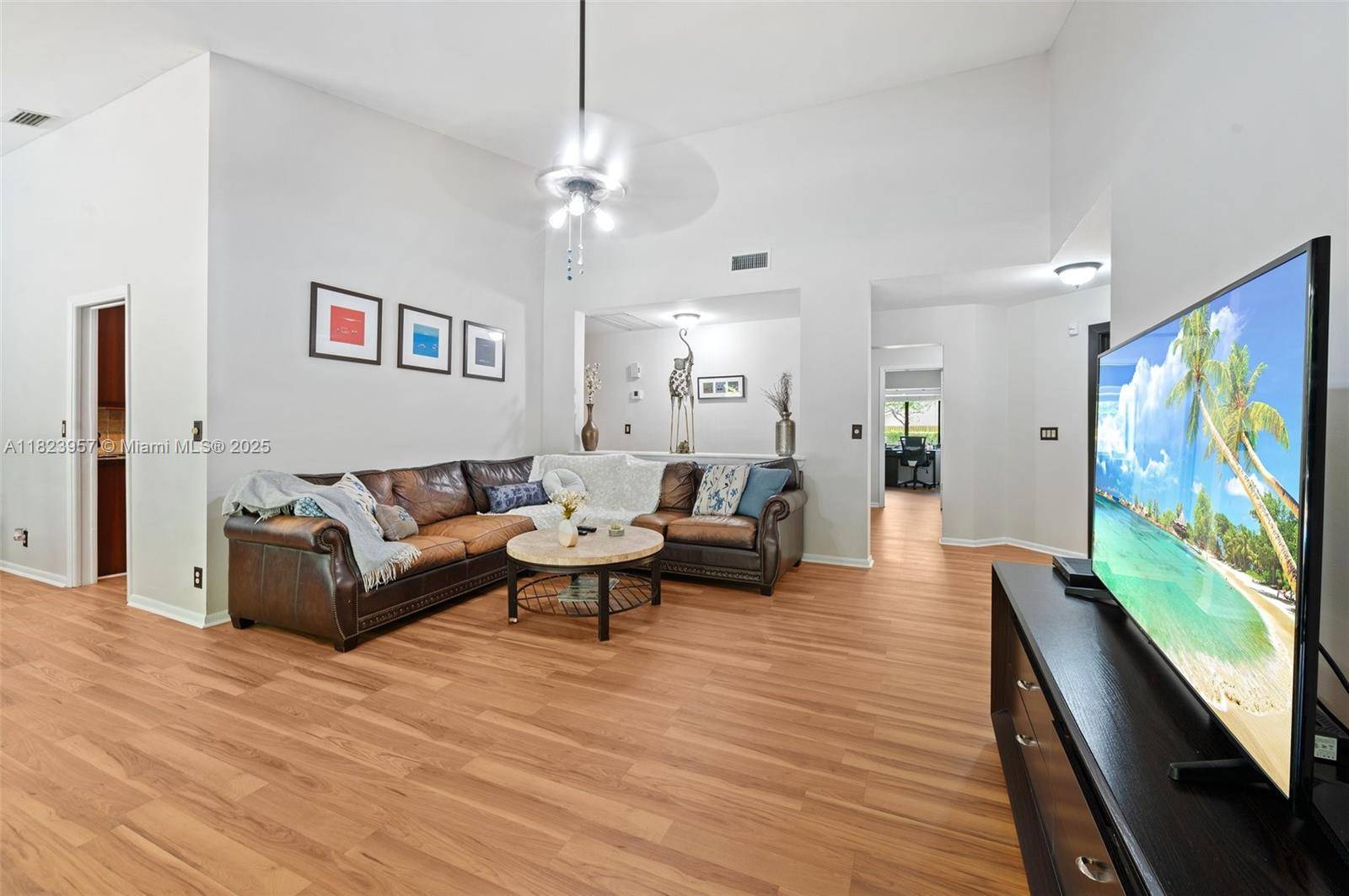 Weston, FL 33326,2000 Lakeshore Dr