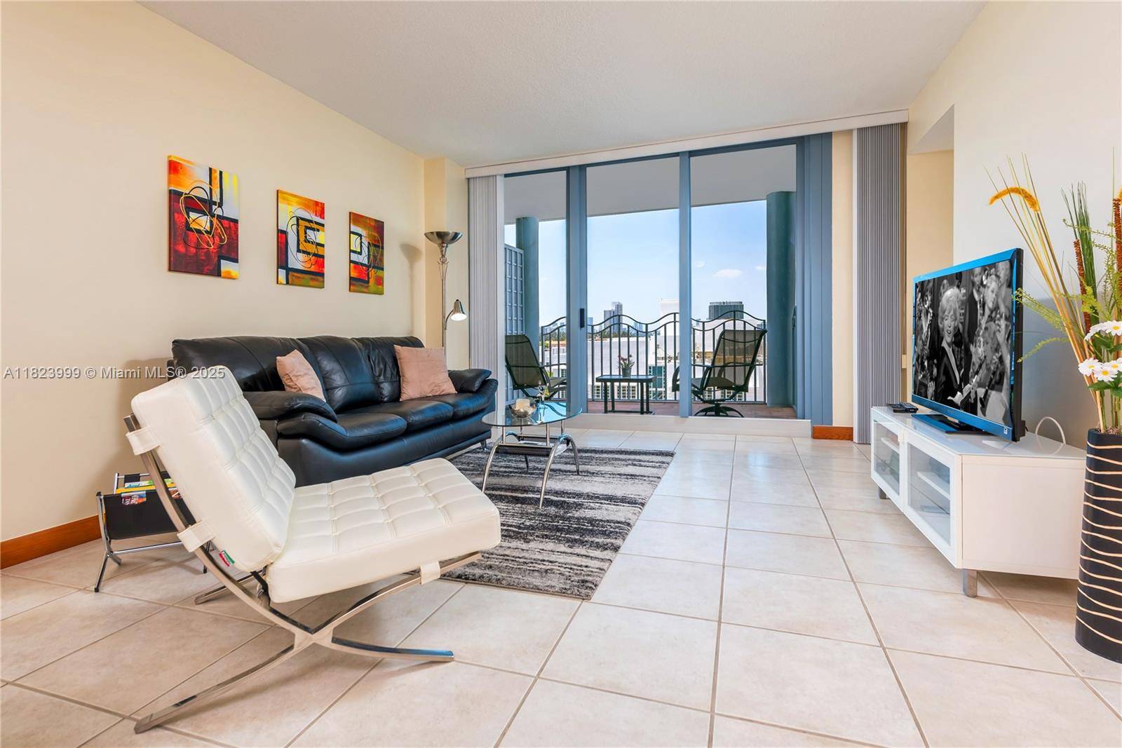 Miami Beach, FL 33139,1500 Ocean Dr #609