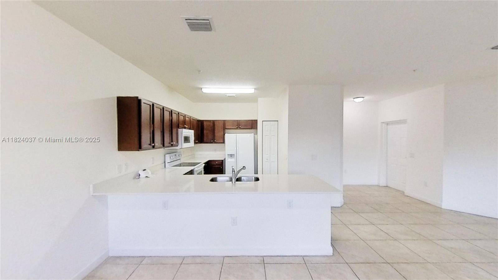 Miami, FL 33172,230 NW 109th Ave #216