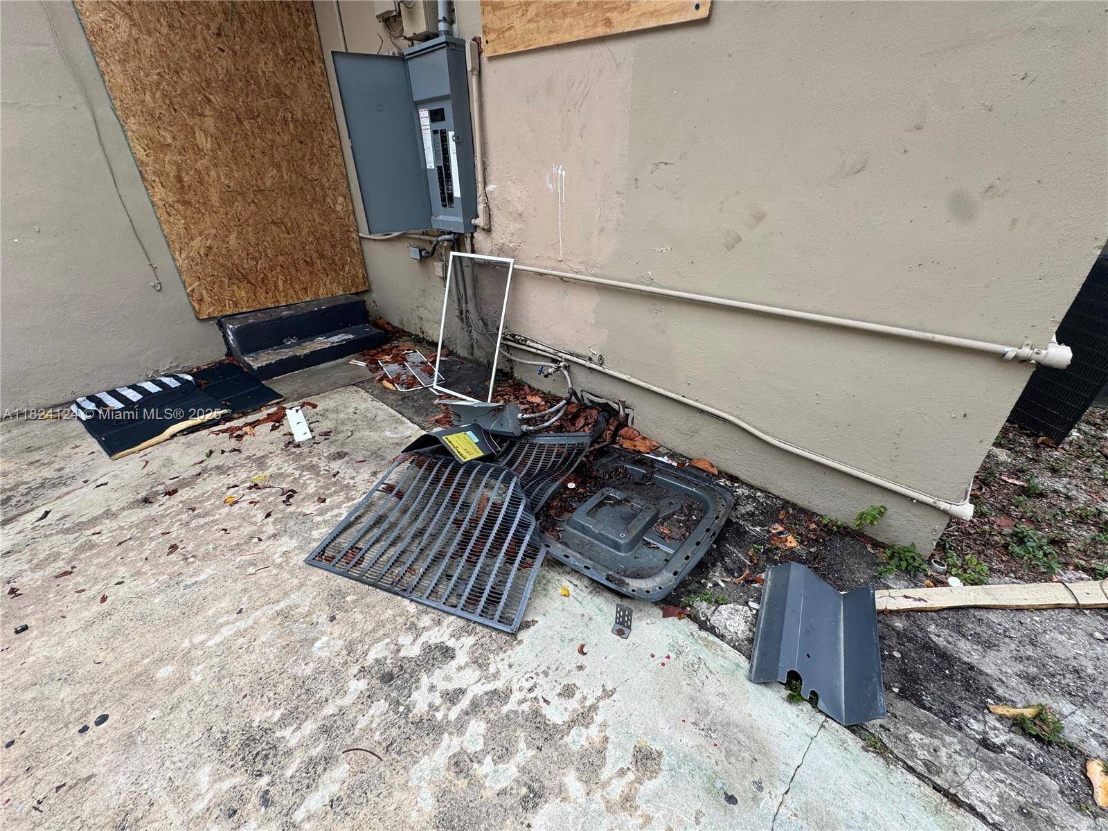 Miami, FL 33162,535 NE 162nd St