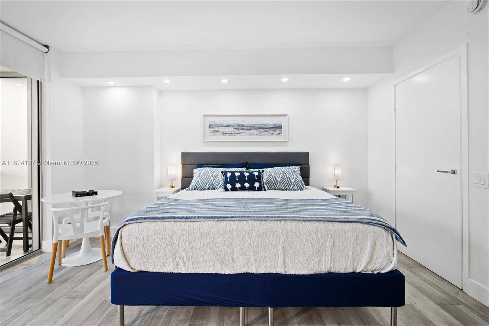 Miami, FL 33131,1300 Brickell Bay Dr #905