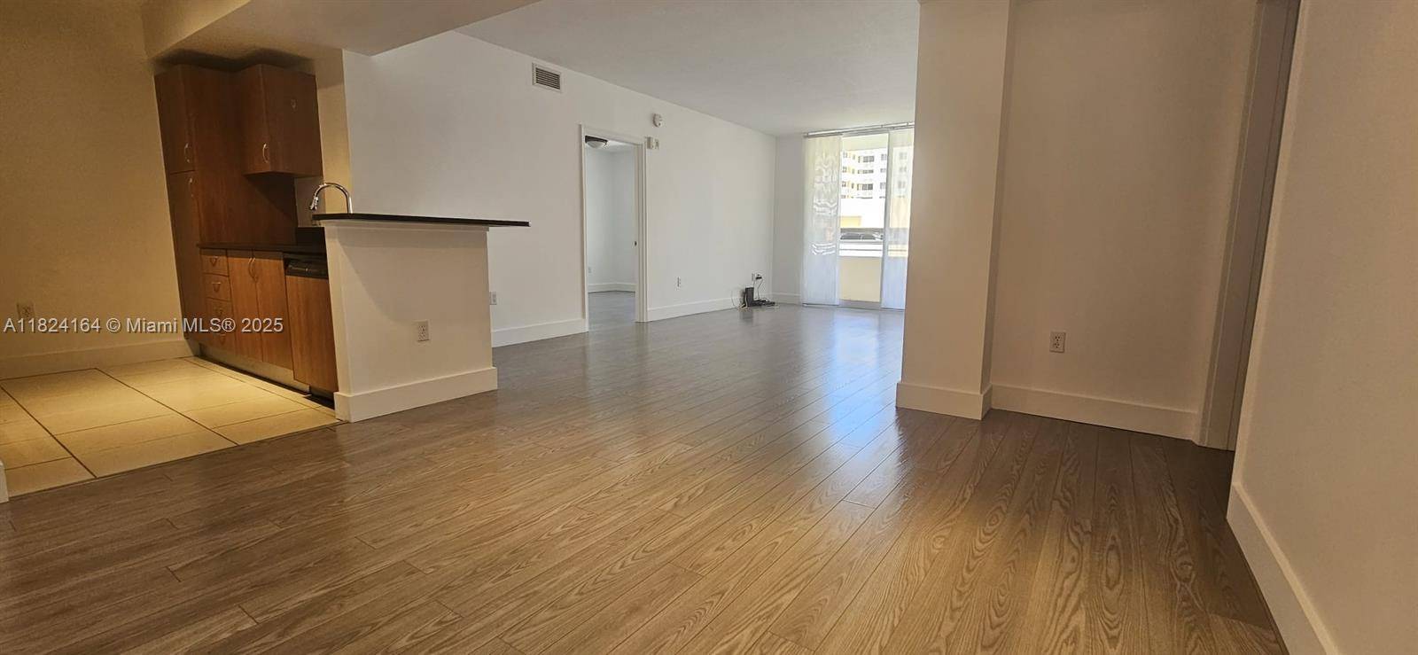 Aventura, FL 33180,2775 NE 187th St #424