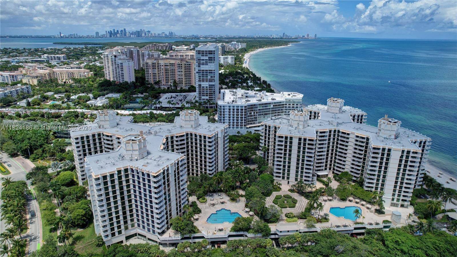 Key Biscayne, FL 33149,1121 Crandon Blvd #E302