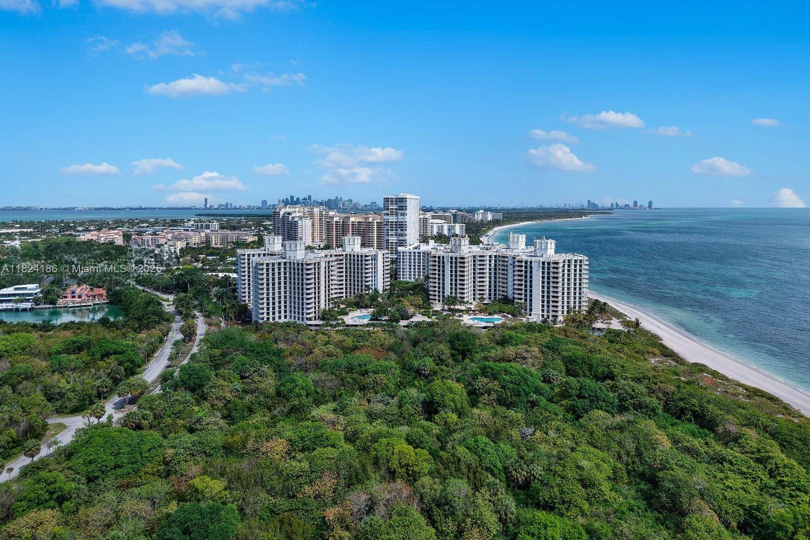Key Biscayne, FL 33149,1121 Crandon Blvd #E302