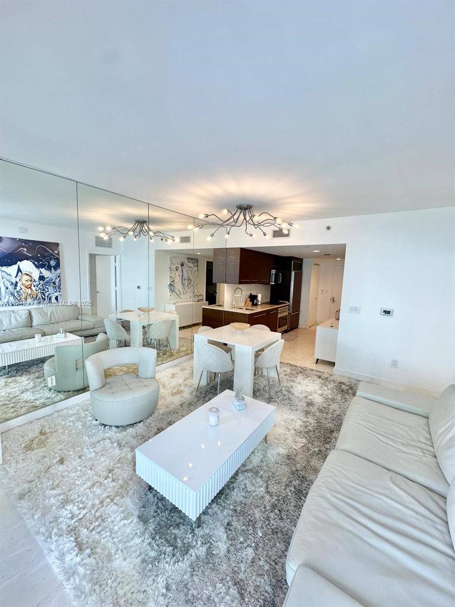 Miami, FL 33131,495 NE Brickell Ave #3206