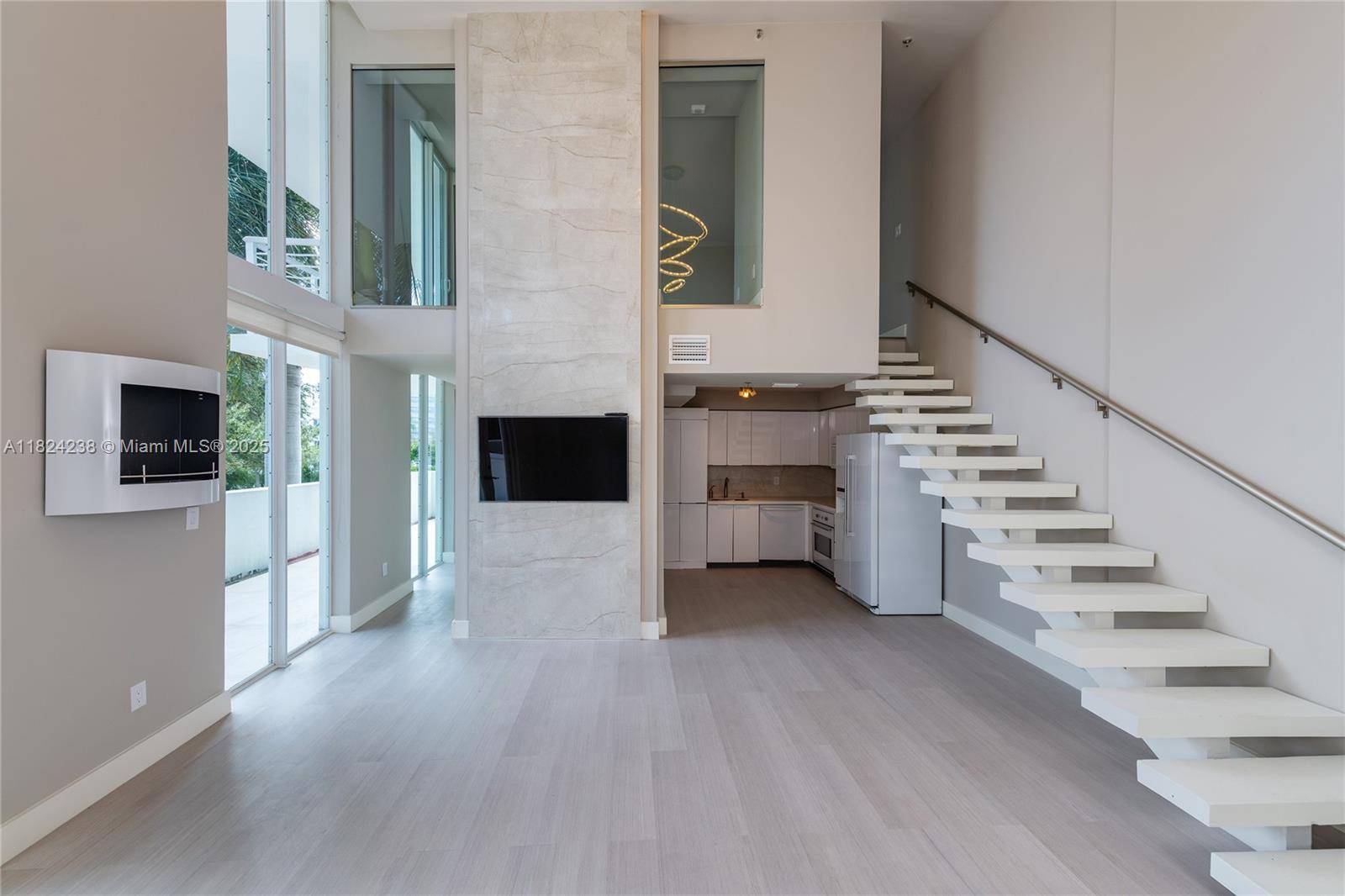 Miami Beach, FL 33139,1428 West Ave #202