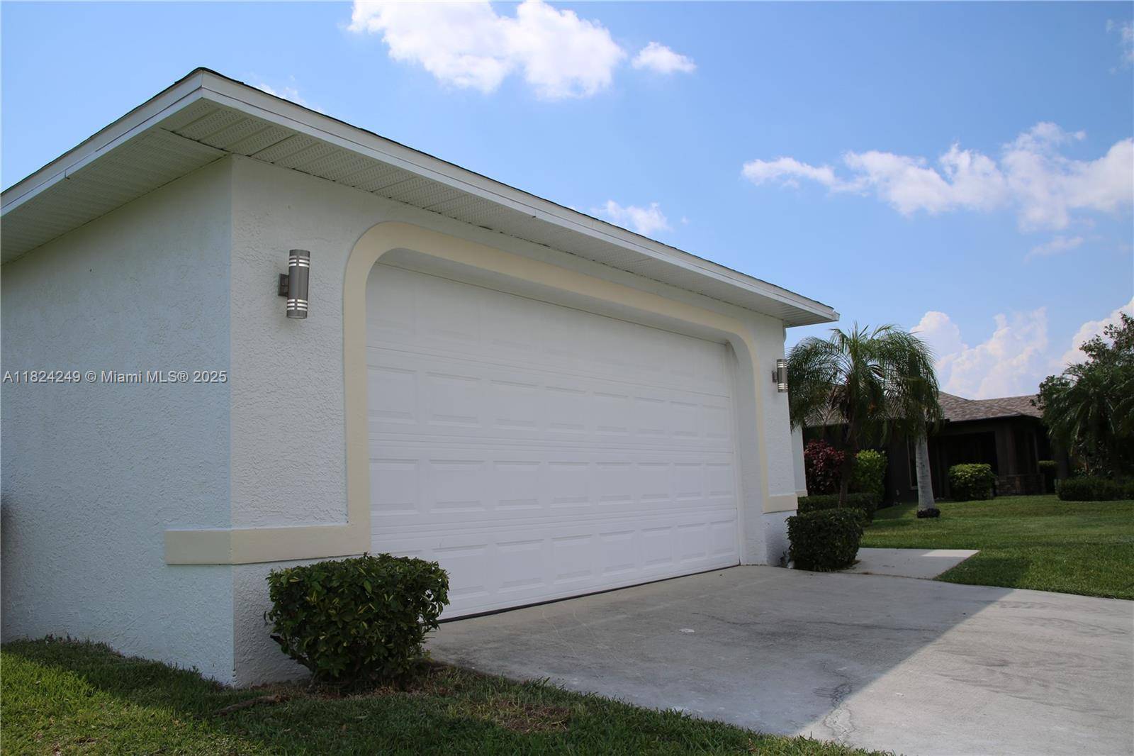 Cape Coral, FL 33909,1716 NE 6TH PL